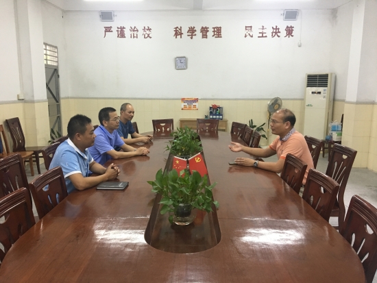已处理1567508617684下午，李建荣副书记联同中心校同志到街道各小学、幼儿园进行开学巡查调研以及消防安全检查。.jpg
