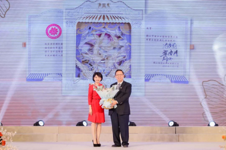007 冯广源名誉主席特意制作《花艳鹤舞》贺卡.jpg