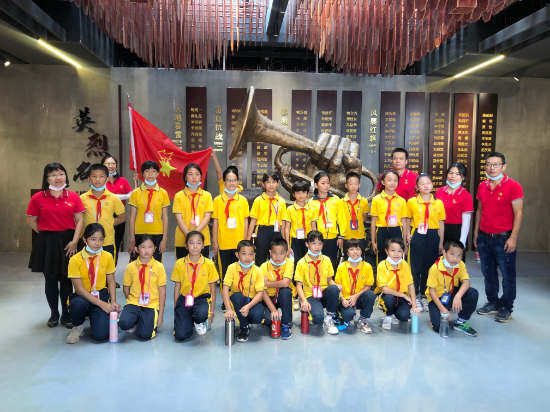 4图为2020年10月27日，古劳连南小学组织开展国防教育、爱国主义教育活动.jpg