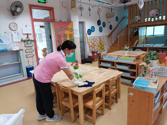 沙坪街道幼儿园清洁教室.jpg