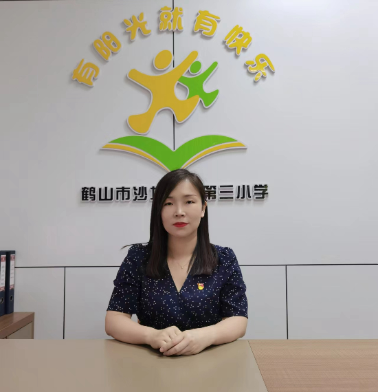 三小王卓慧个人工作照2_副本.jpg