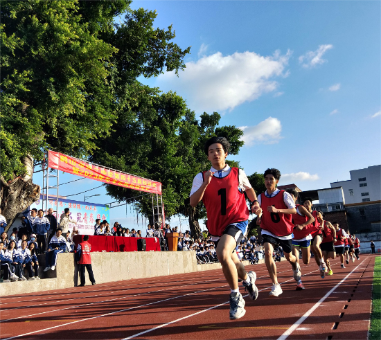 7 二中·耐力和爆发力结合的长跑.jpg