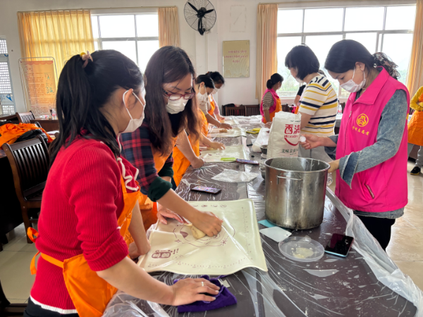 双合镇“南粤家政”点心制作活动.jpg