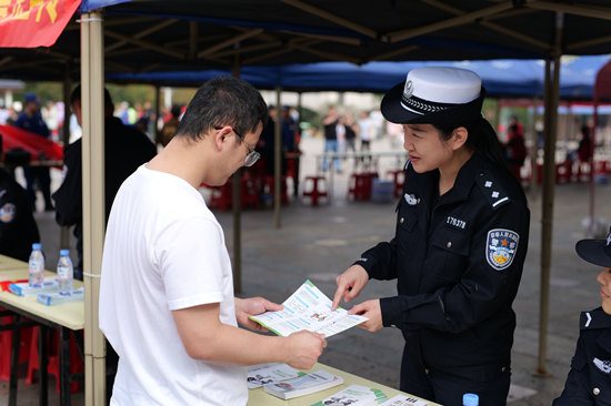 宣传摊位  (5).JPG