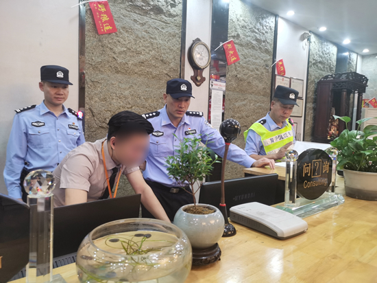 张局.jpg