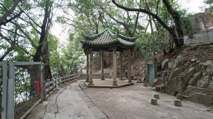 鹤山坡亭.jpg