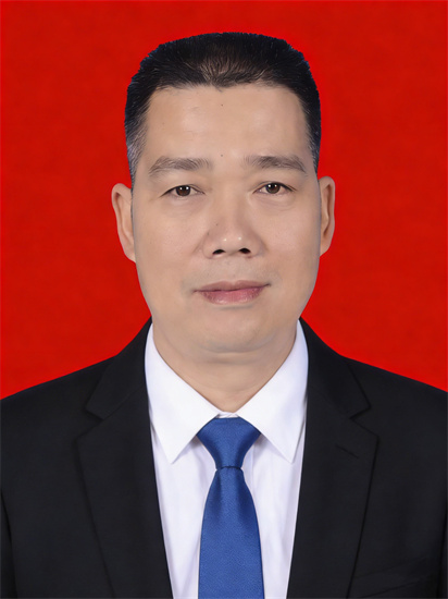 温宝谦（红底）.jpg