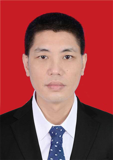 吴映国（红底西）(2).jpg
