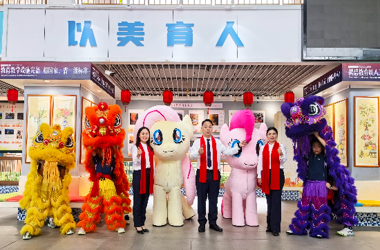 7鹤山市碧桂园学校+2026年春之开心返校.jpg