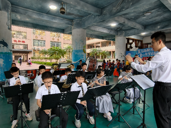 10共和小学管乐齐鸣迎开学，少年奏响新学期序章 (1).jpg