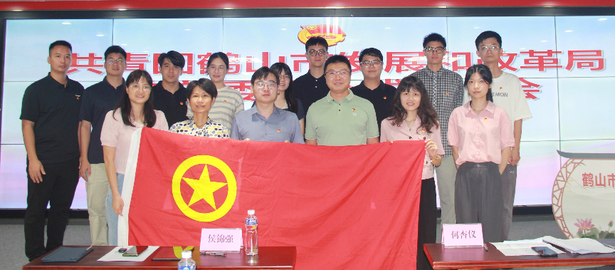 合影.jpg
