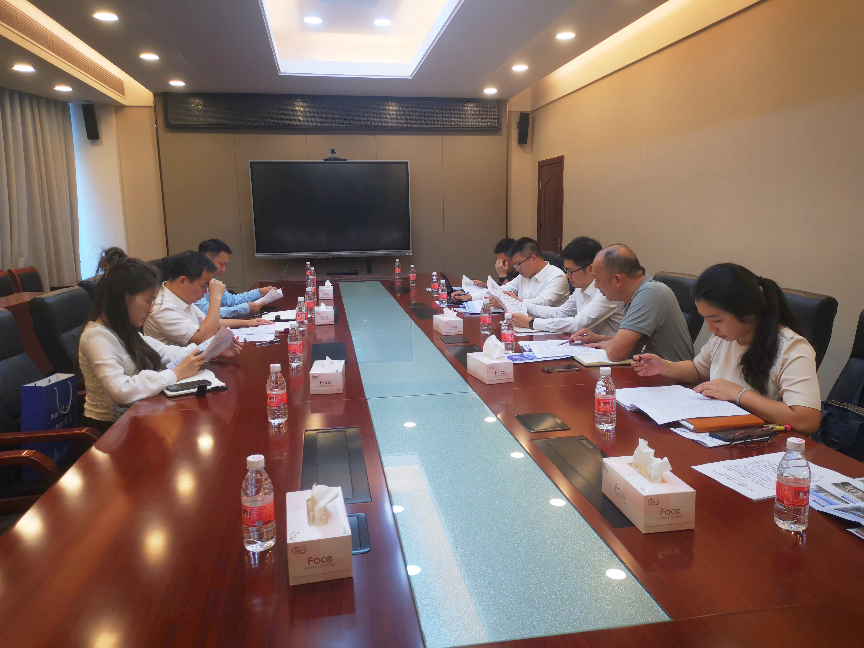 座谈会1.jpg