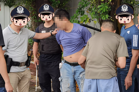 抓获犯罪嫌疑人叶某.jpg