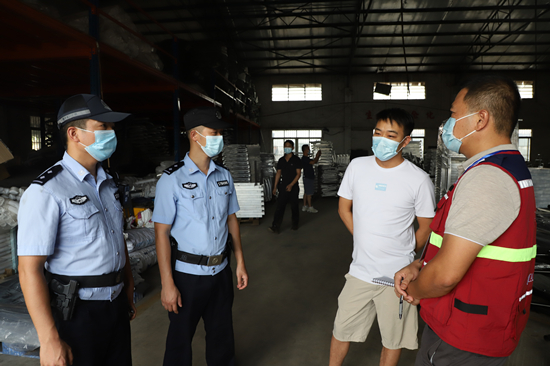 深化“两队一室”  基层警务开启“高效集约”模式 (2).JPG