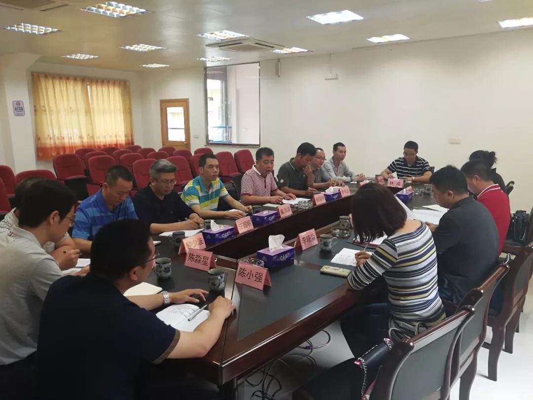 市委常委、市纪委书记、市监察委主任钟海军调