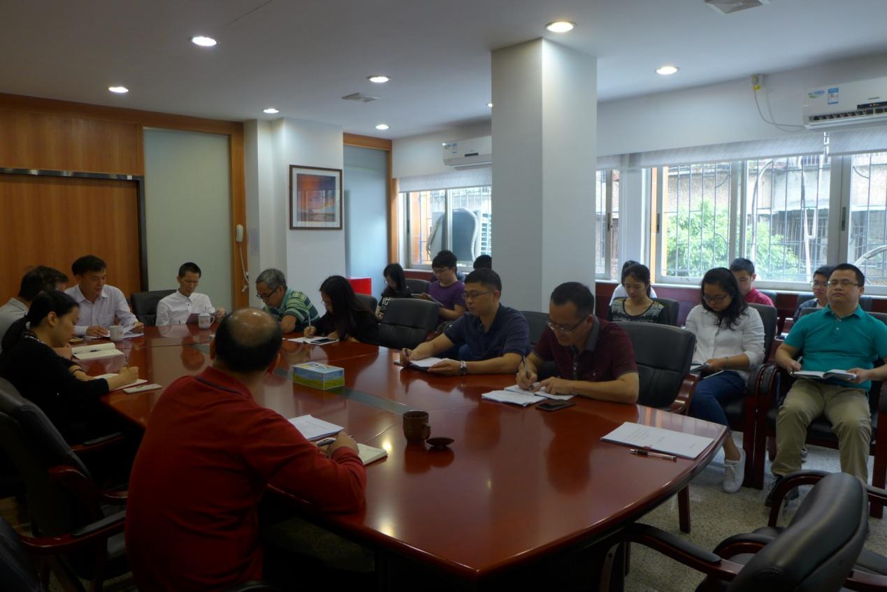 计局党支部组织专题学习《习近平谈治国理政》