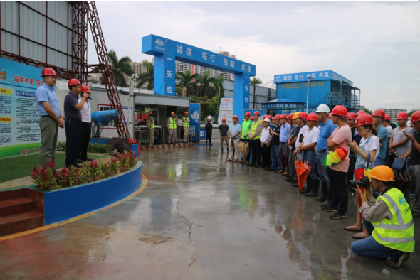 市住建局到建筑工地开展扫黑除恶督导工作