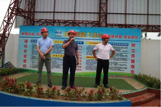 市住建局到建筑工地开展扫黑除恶督导工作