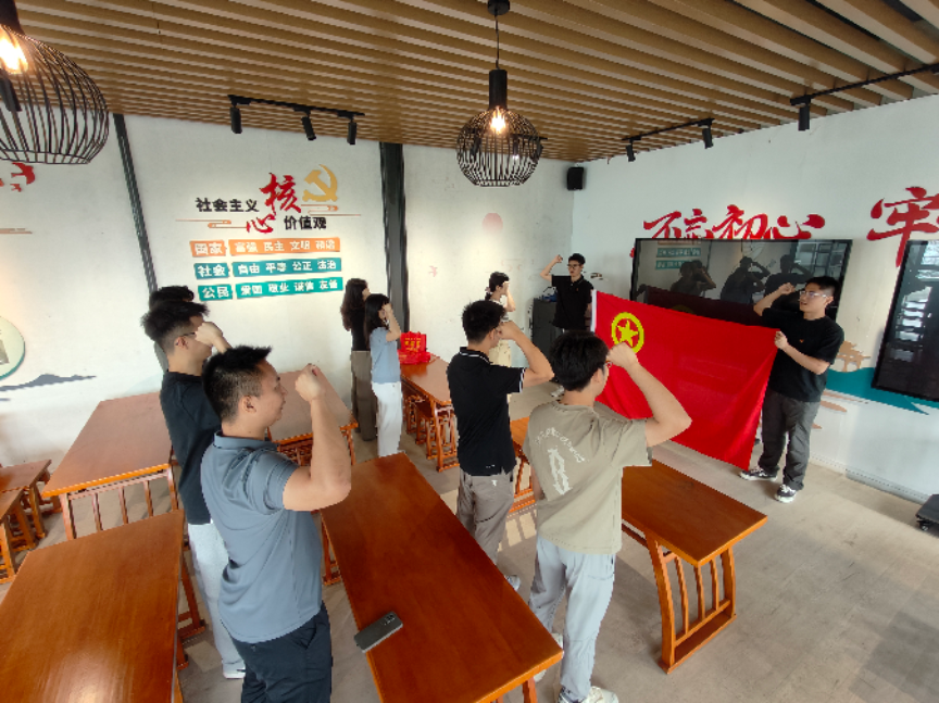 市发展改革局团支部开展"传承五四精神 青年助力百千万"主题团日活动