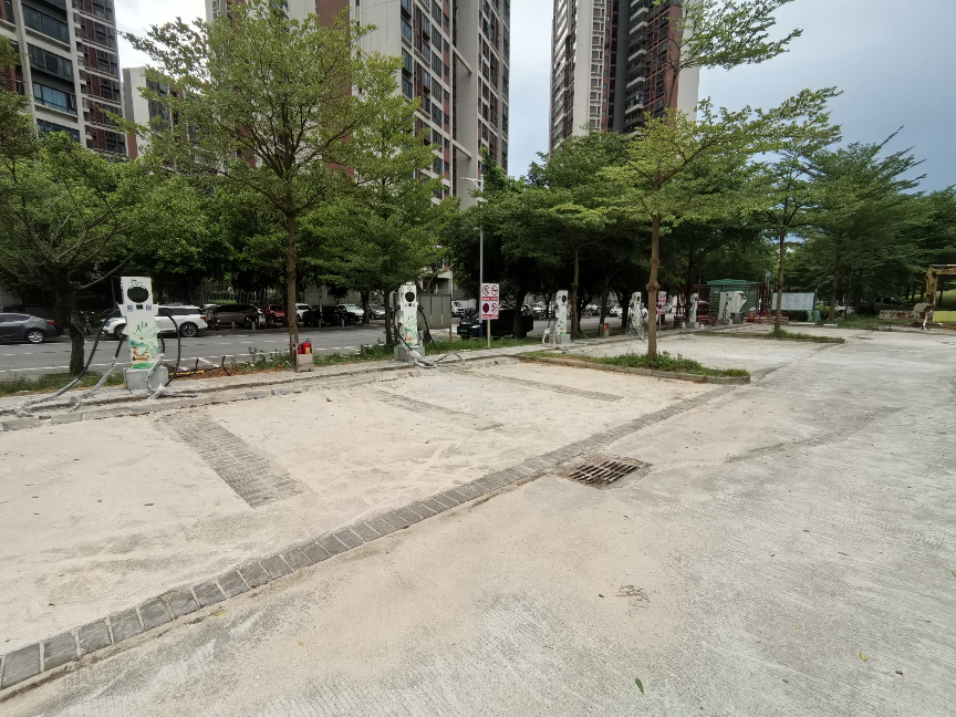 南山社区党群服务中心快充站.jpg