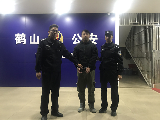 断卡行动抓获犯罪嫌疑人1.jpg