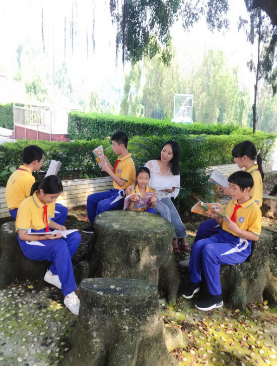 9.鹤山工业城第一小学-梁月华.jpg